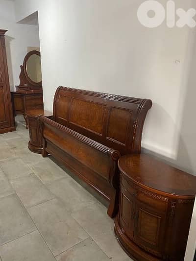 غرفة نوم بومبي صناعة ماليزية مستعملة بحالة جيدا