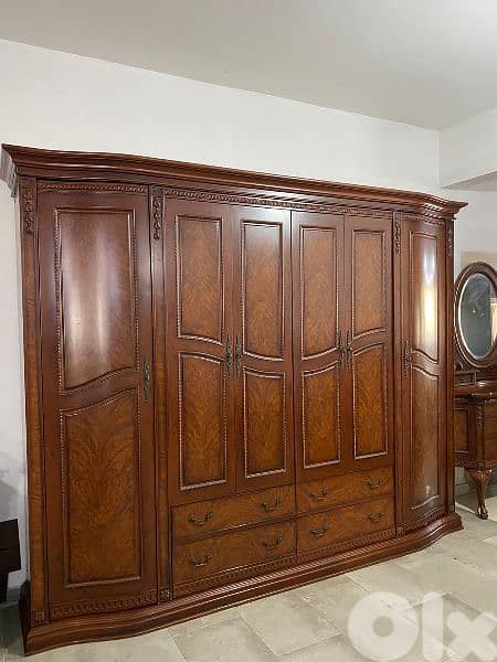 غرفة نوم بومبي صناعة ماليزية مستعملة بحالة جيدا 6