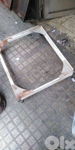 قاعده المنيوم. . . 0