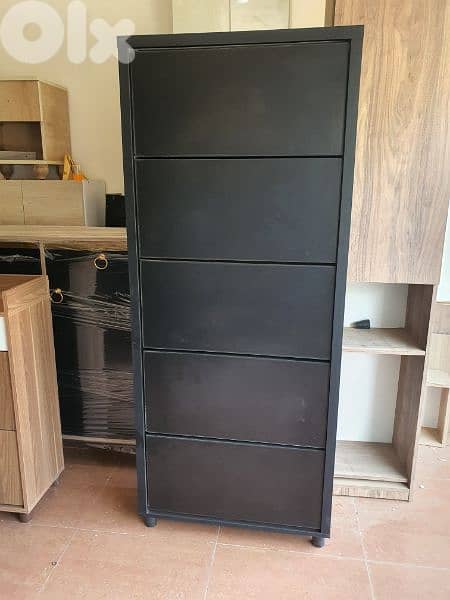 New closet shose colour black (137). 0