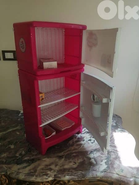 Little refrigerator for kids to enjoy 1