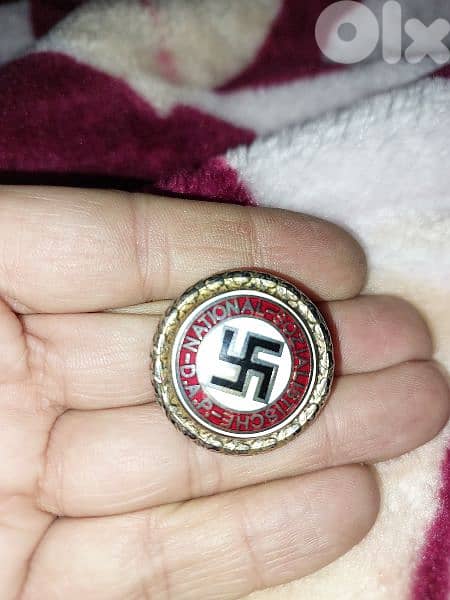 Nazi German Medal Pin of the Nazi Gestapo era of Adolplf hitler WW II 0