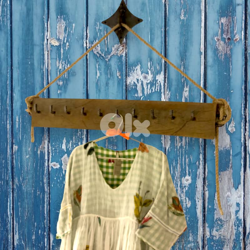 Concrete coat hangers 0