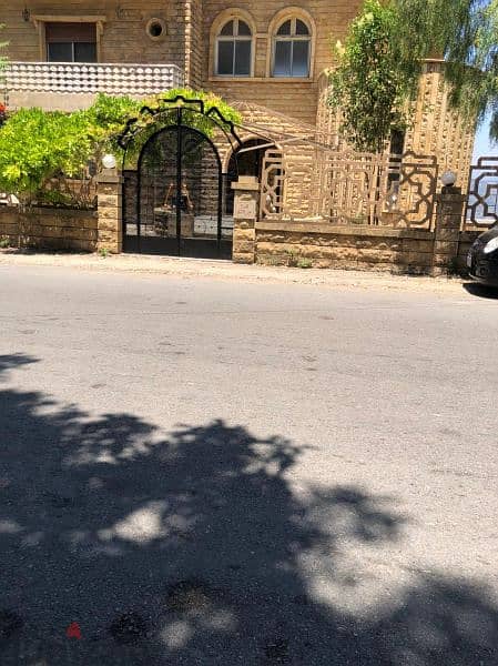فيلا اربع طوابق في بعلشميه 0