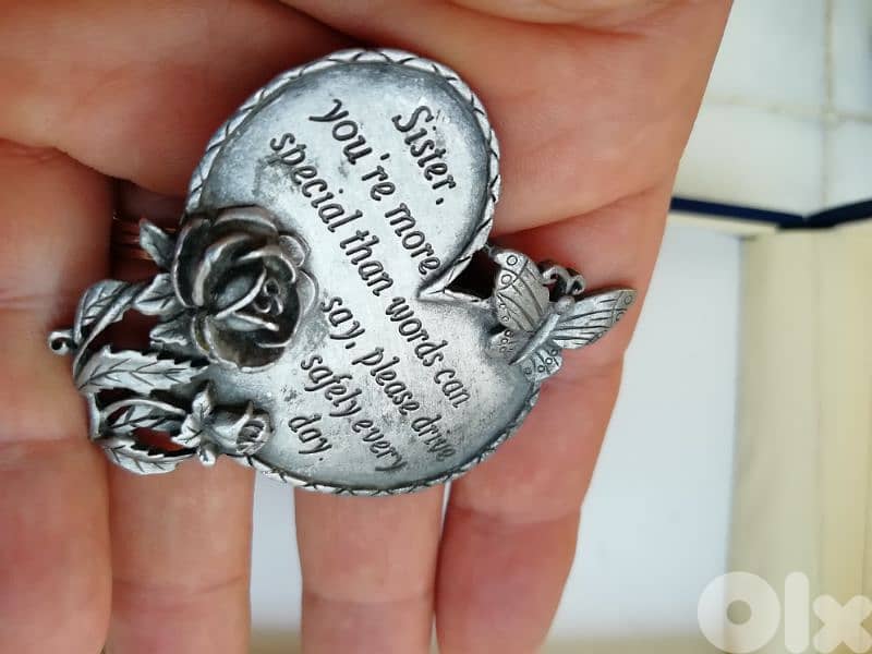 antique ميدالية الاخت الصالحة sister 1