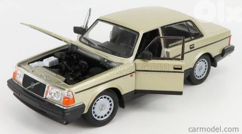 Volvo 240 GL diecast car model 1:24 3