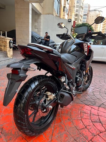 Honda CB-200X 2022 (0 KM) 10