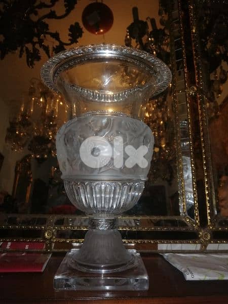 lalique Versailles Amphora Vase Crystal hand made 1
