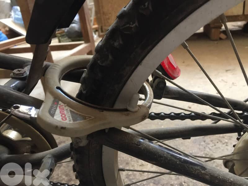 2 bicycles 200$ one شركه عالميه  (  head ) و ثانيه bridcestone 0