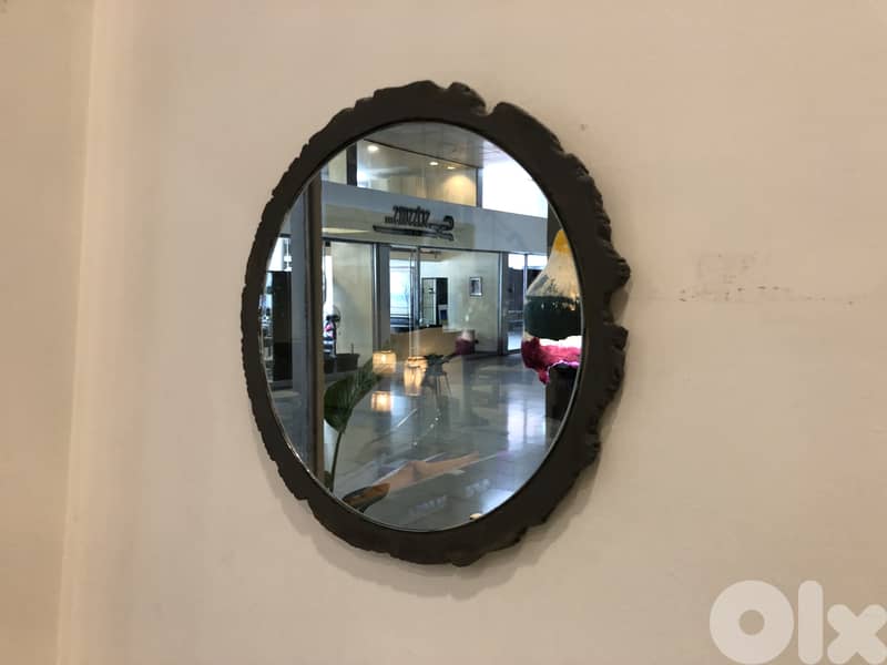 Concrete mirror 0