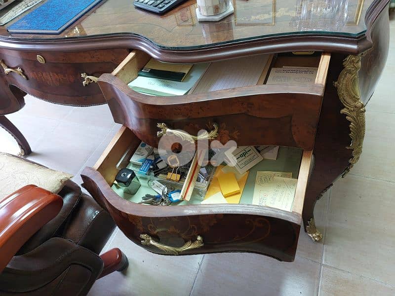 Office Desk & Chair - مكتب فخم مع كرسي جلد 5