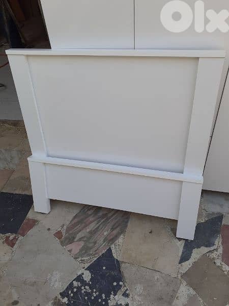 خزانة حجم وسط مع تخت مفرد 96 سم 1