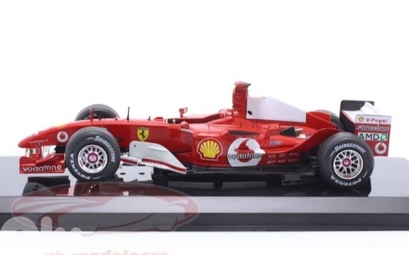 Michael Schumacher Ferrari F2004 (2004) diecast car model 1:24. 2