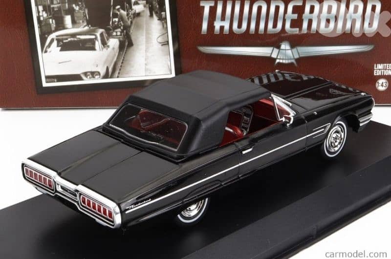 Ford Thunderbird '65 diecast car model 1;43. 4