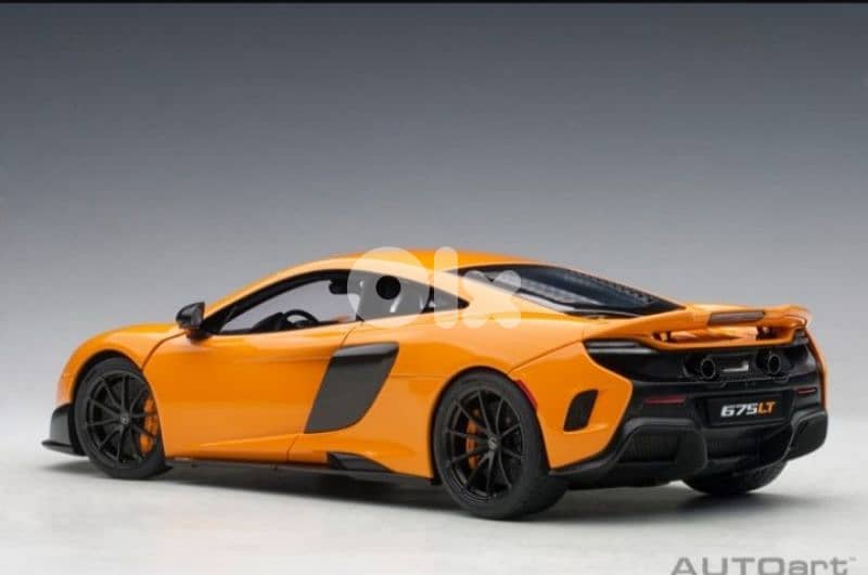 Mclaren 675LT diecast car model 1;18. 3