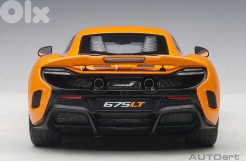 Mclaren 675LT diecast car model 1;18. 7