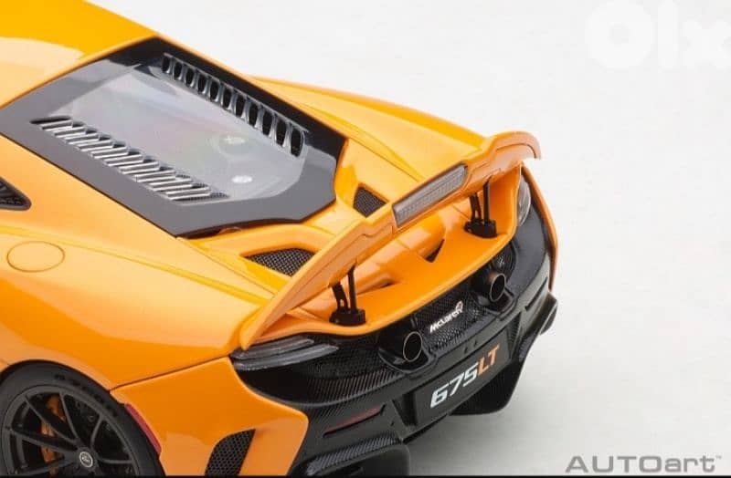 Mclaren 675LT diecast car model 1;18. 11