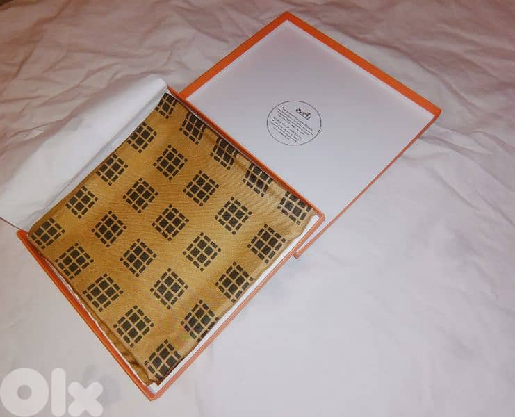 Hermès Silk Scarf (90 cm) 3