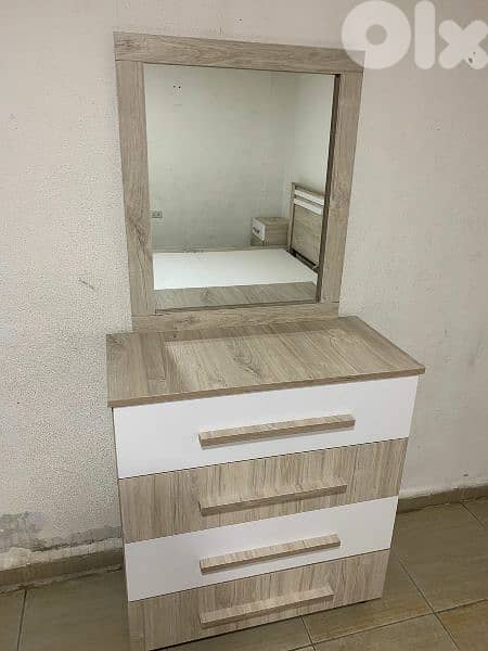 شفنيرة مع مرايا 80 سم 0