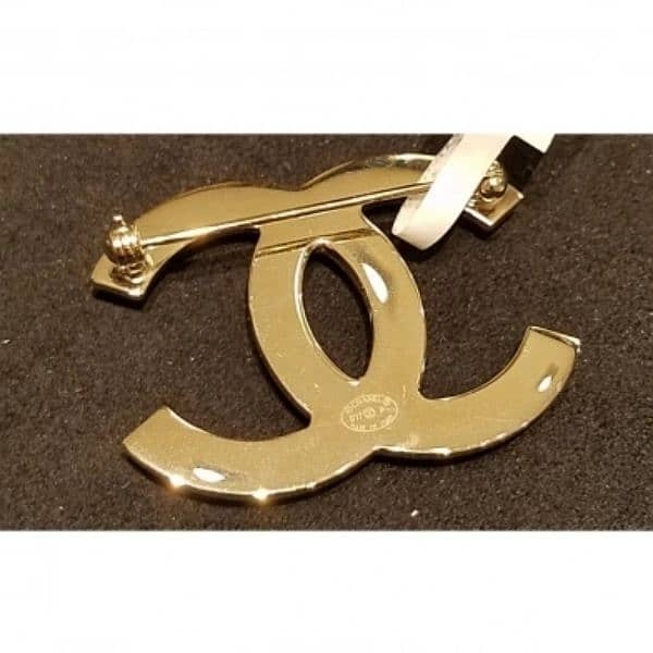 high quality gold tone brooch 7