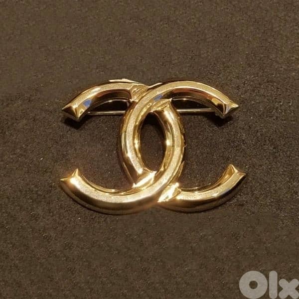high quality gold tone brooch 8
