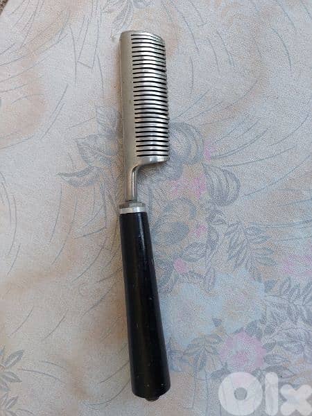 Old Steel Comb - مشط معدني قديم 4