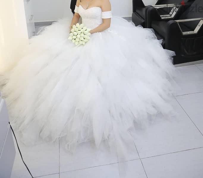 dress khtobe w dress 3ors used 7