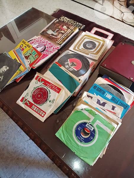 مجموعة قديمة أصلية من الأسطوانات الفينيل Vinyl 2