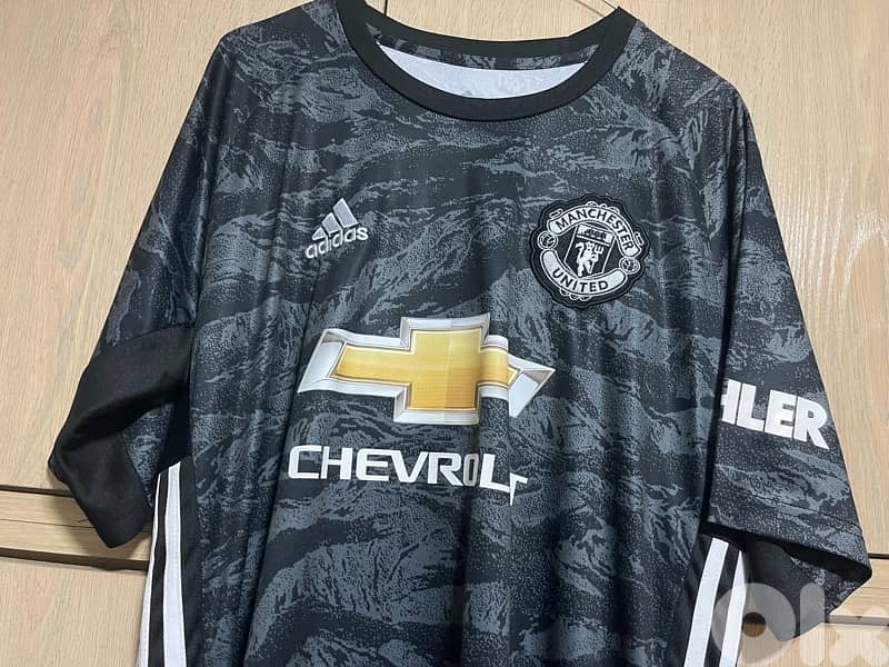 Manchester United schmeichel one adidas special edition kit 1