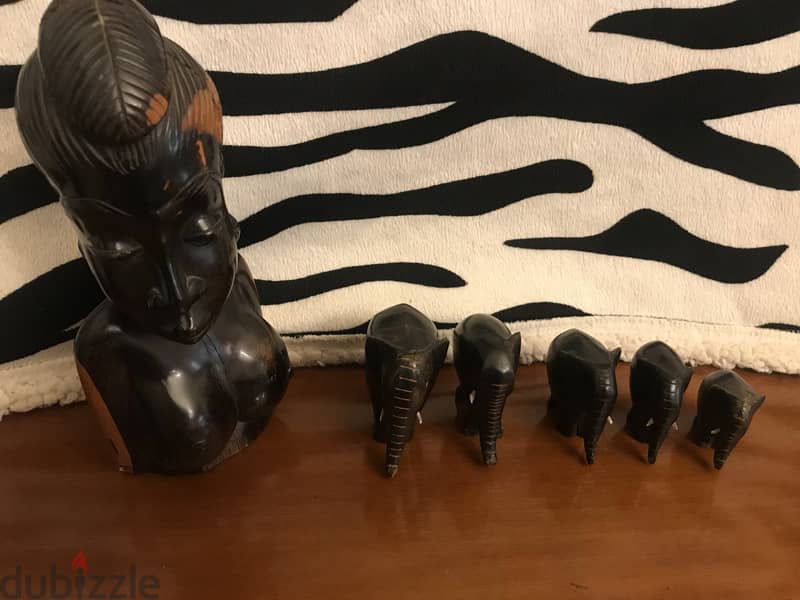 6 African wooden statue 0