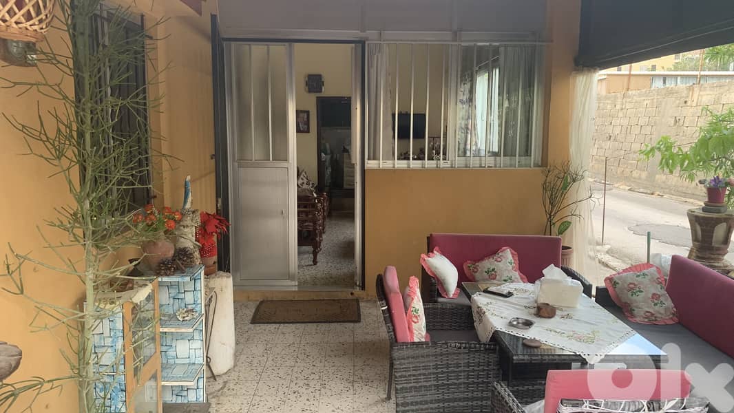 RWB145MT - 535 sqm Land with house for sale in Jbeil 0