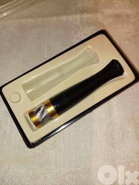 Permanent cigarettes holder Japan 1