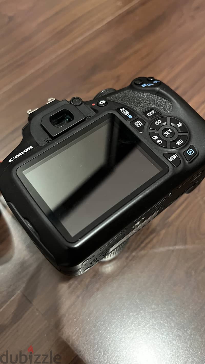 Canon 1200D + tripod + bag 2