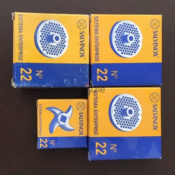 Salvinox Italy شفر ومصافي لمكنات اللحمة قياس 22 0