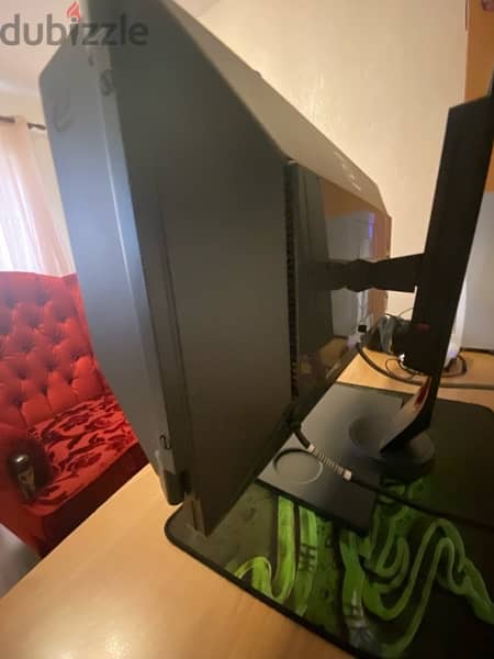 24 inch monitor used like NEW 144 hertz 240 fps everything maxed 2