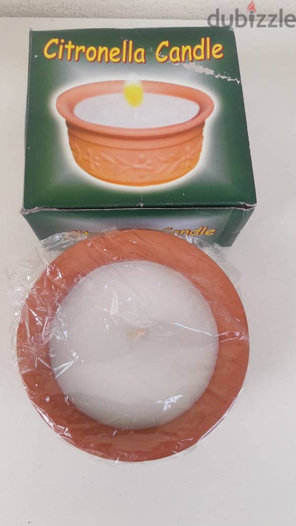 NEW. From USA  5 decorative scented candles 7