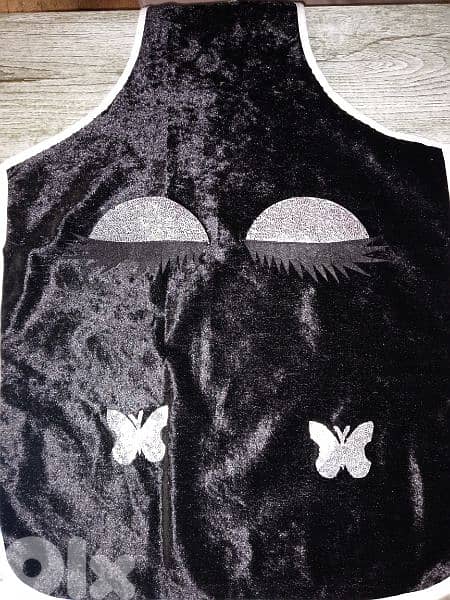 stunning velvet eyelash kitchen apron 9