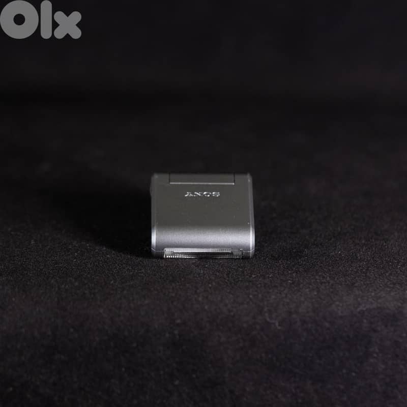 Sony Alpha Nex5n with 1 Lens (Sony 35mm f3.5 Macro) 8