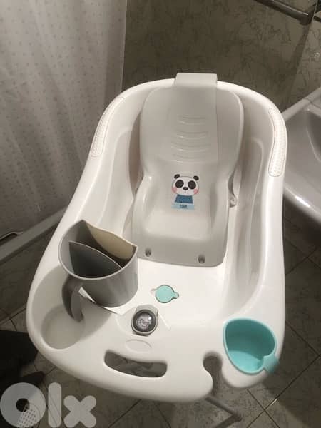 baby bath tub with stand support and new born seat 0