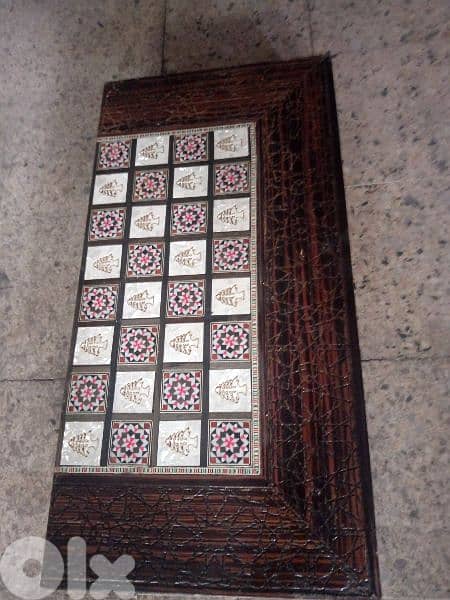 طاولة زهر مصدفة حفر روعة كاملة مع احجار 1