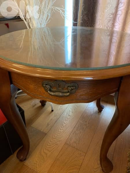 طاولات فخمة مع زجاج/مستوردة/ شغل راقي 1