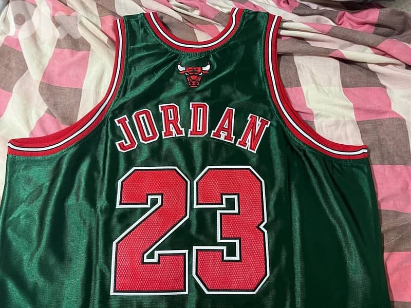 micheal Jordan 23 nba limited edition chicago bulls kit 1997  rare 0