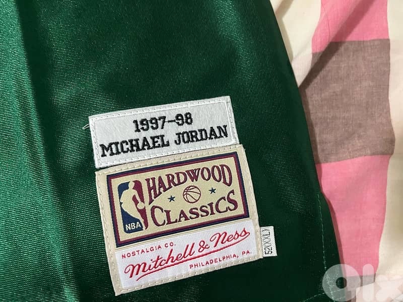 micheal Jordan 23 nba limited edition chicago bulls kit 1997  rare 5