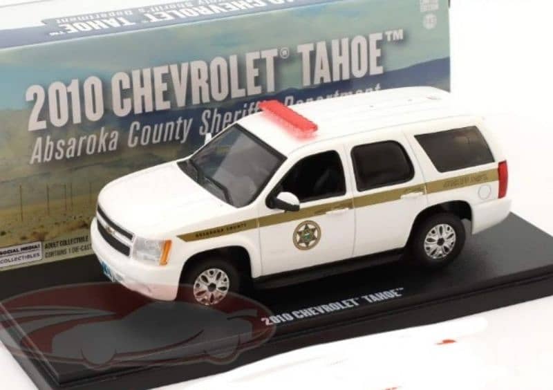 Chevrolet Tahoe (2010) diecast car model 1;43. 0
