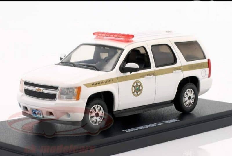 Chevrolet Tahoe (2010) diecast car model 1;43. 1