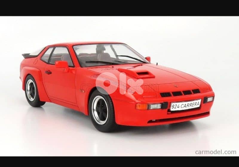 Porsche 924 GT (1981) diecast car model 1;18. 3