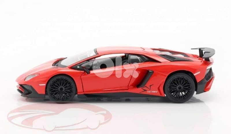Lamborghini Aventador LP750-4 SV diecast car model 1:24. 1