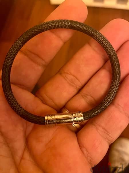 Luis Vuitton bracelet 1