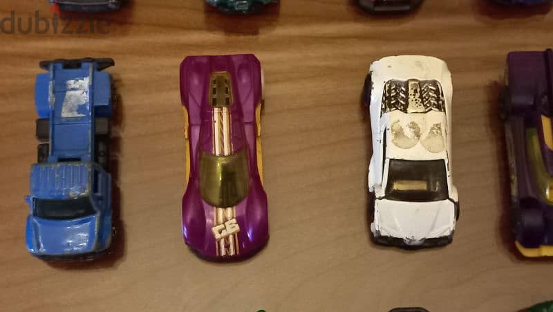 35 matchbox cars each one for 2 dollars 8