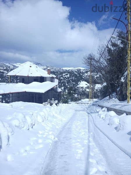 chalet faytroun  اجار PRIVATE شاليه يومي او شهري بفيطرون   ٧٠/٩٤٨٨٩٥ 15